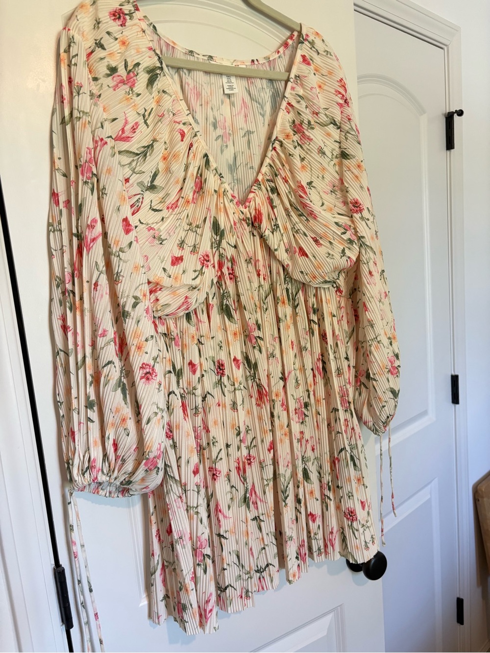 H&M Cream Floral Pleated V-Neck Tunic with Pink & Green Accents